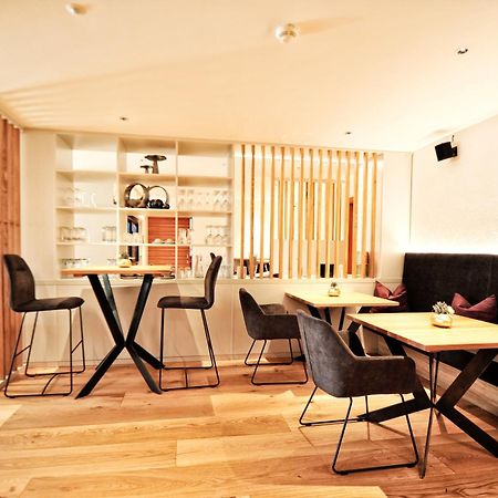 Hotel Roeck Garni Fiss Extérieur photo