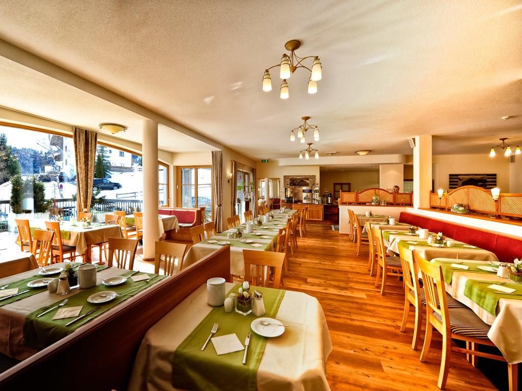 Hotel Roeck Garni Fiss Extérieur photo