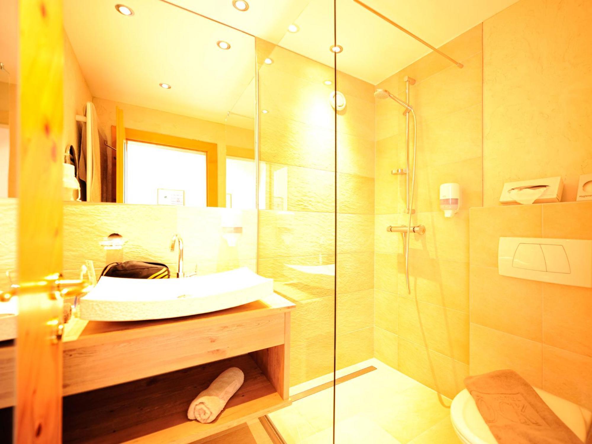 Hotel Roeck Garni Fiss Extérieur photo