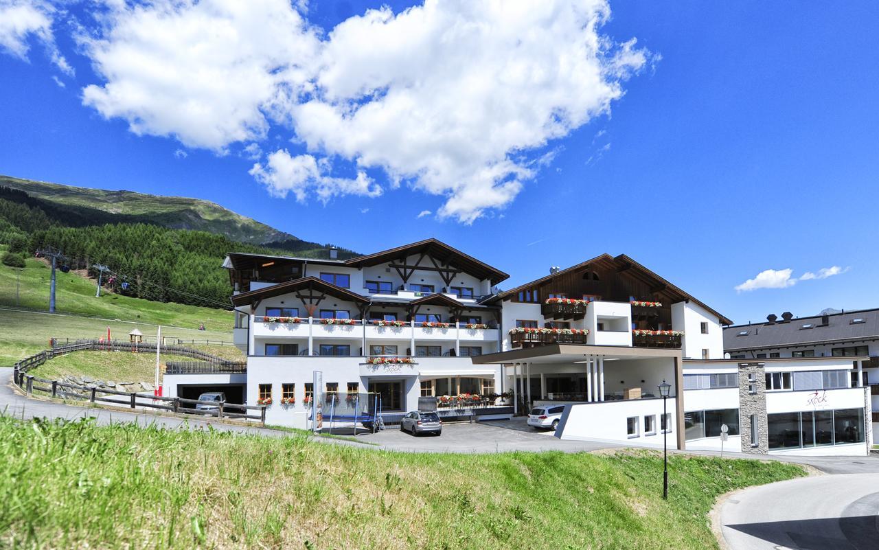 Hotel Roeck Garni Fiss Extérieur photo