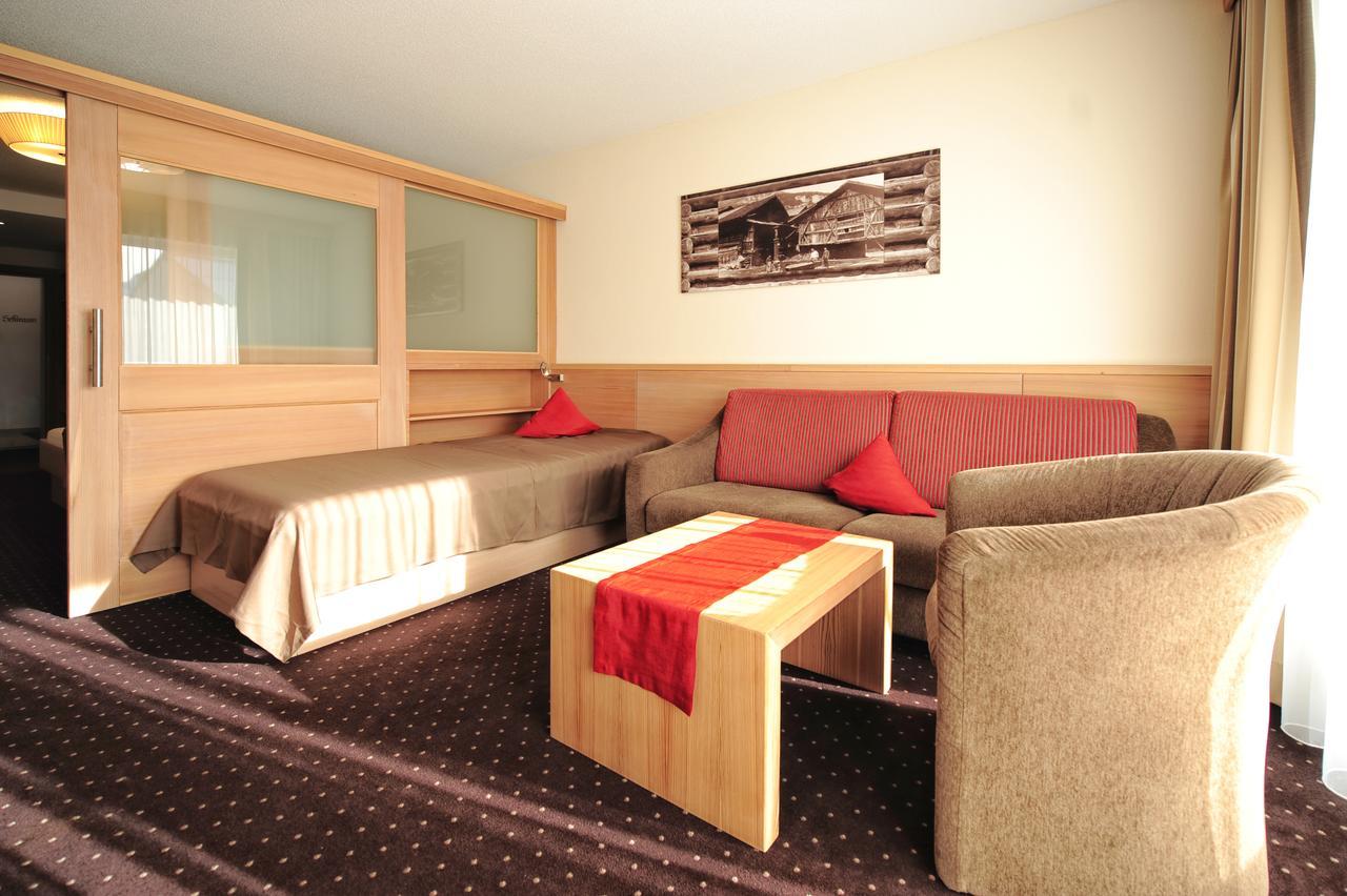 Hotel Roeck Garni Fiss Extérieur photo